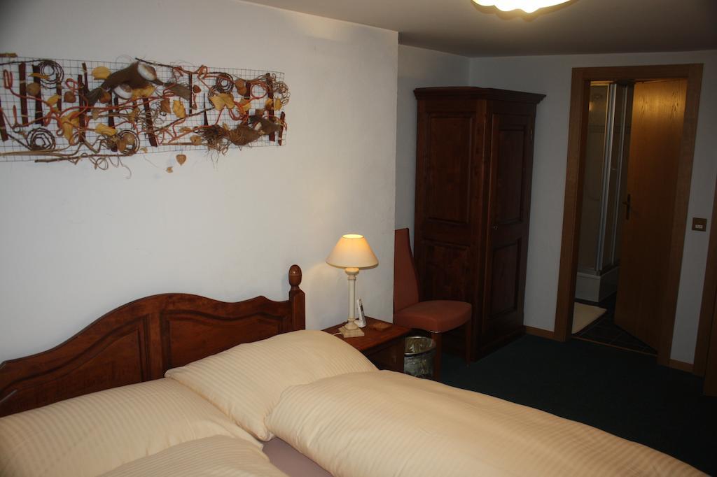 Auberge Communale Bogis Bossey Buitenkant foto