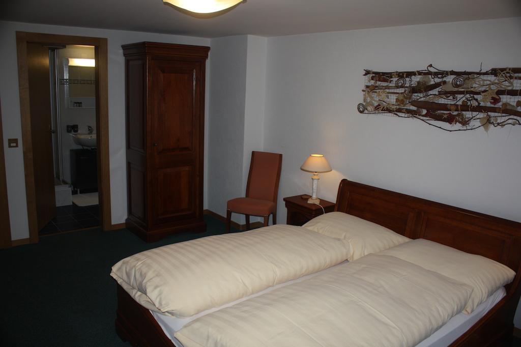 Auberge Communale Bogis Bossey Buitenkant foto