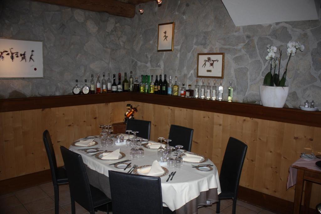 Auberge Communale Bogis Bossey Buitenkant foto